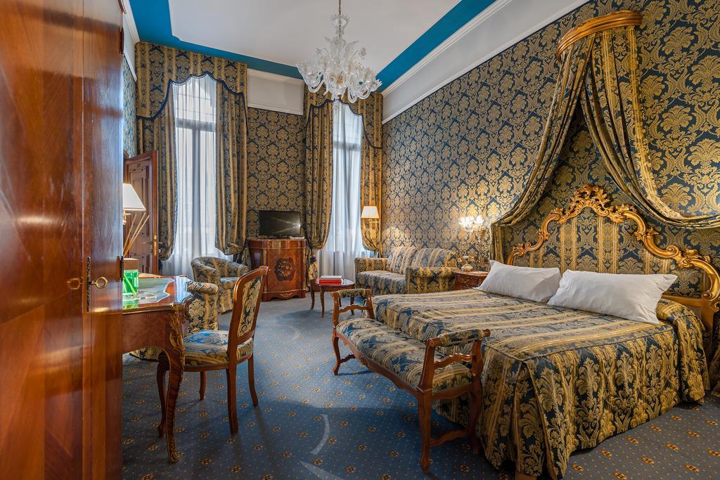 Al Ponte Antico Hotel Venesia Bagian luar foto