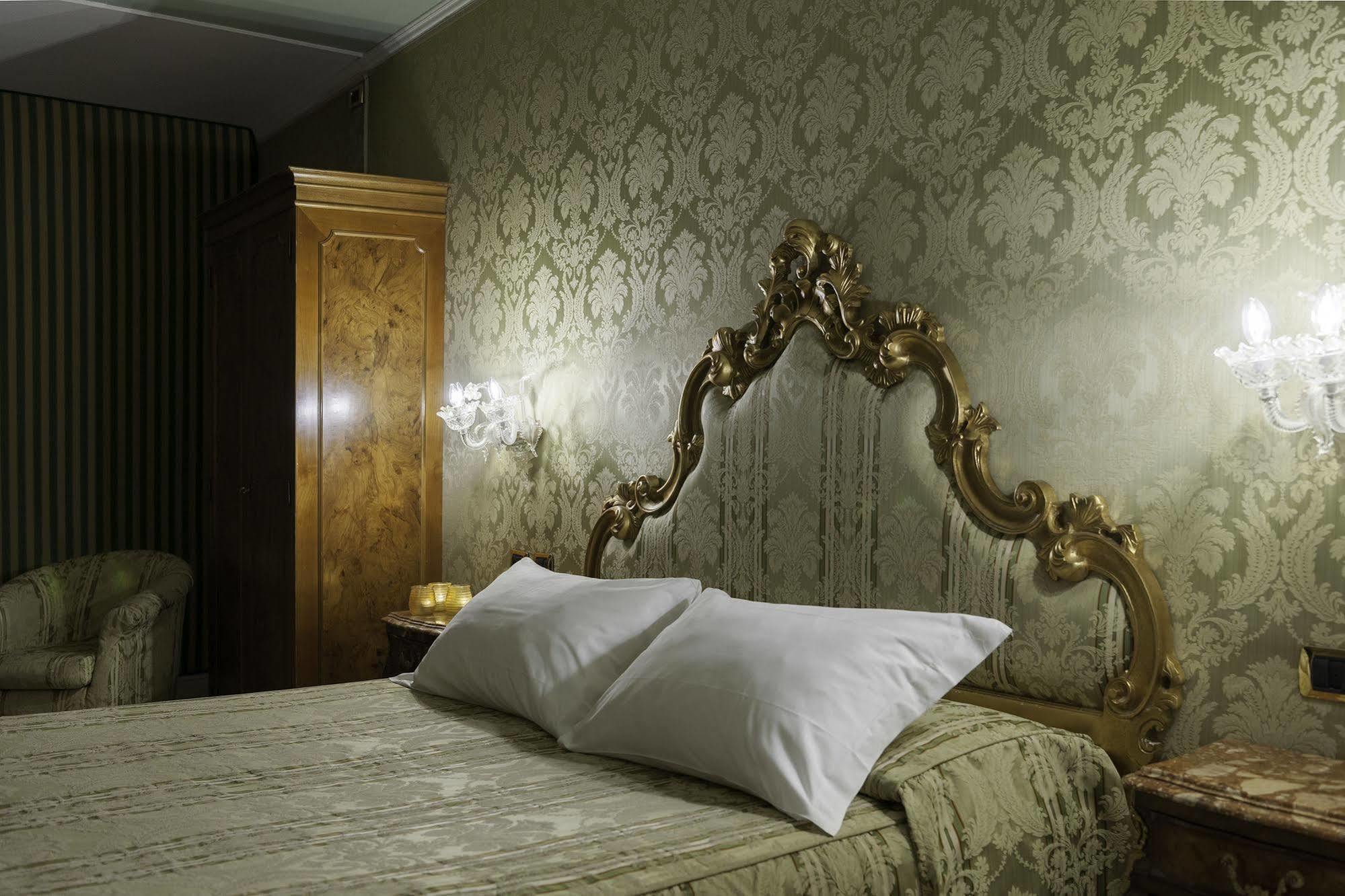 Al Ponte Antico Hotel Venesia Bagian luar foto