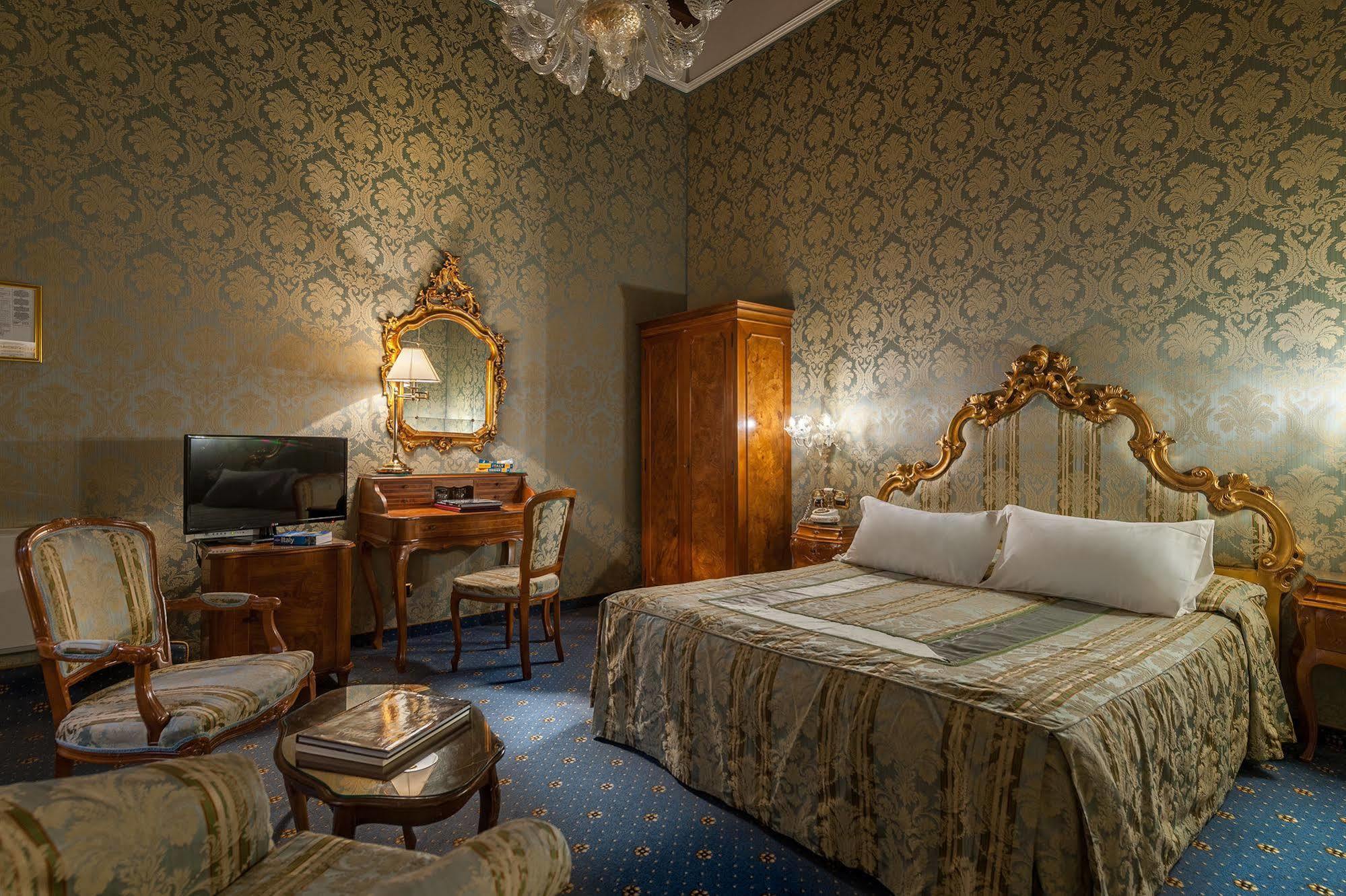 Al Ponte Antico Hotel Venesia Bagian luar foto