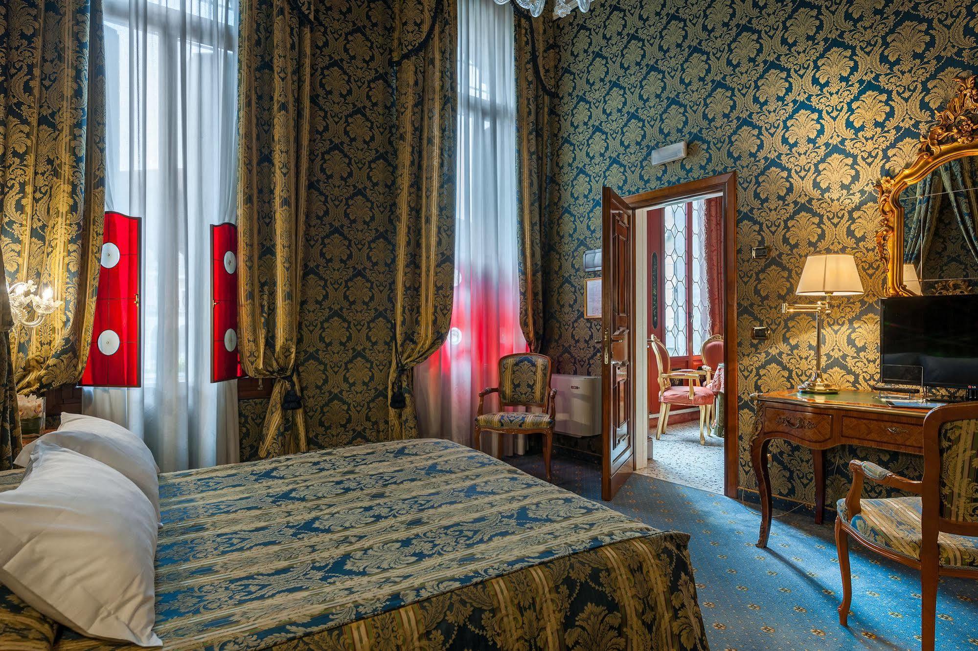 Al Ponte Antico Hotel Venesia Bagian luar foto