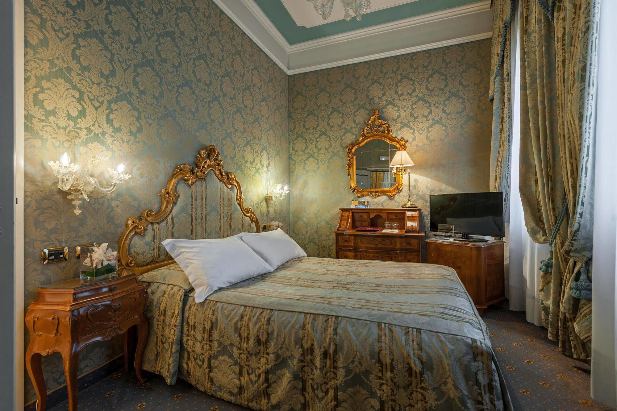 Al Ponte Antico Hotel Venesia Bagian luar foto